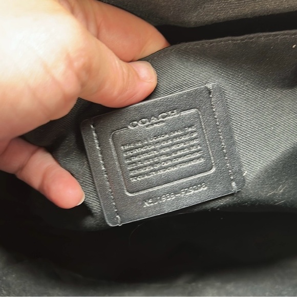 Coach Zip Top Tote/Shoulder Bag in Signature Canvas-NWOT! - Picture 4 of 12